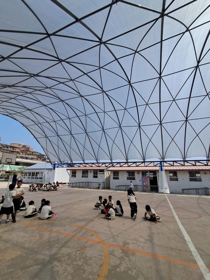 Sombras Tejidas Colegio 6072 - imagen 5