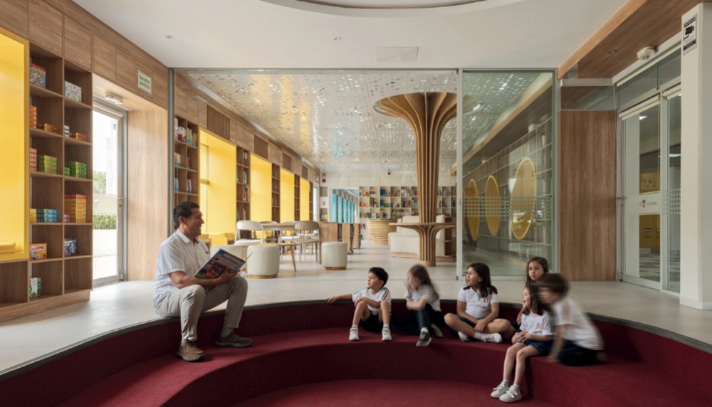 Biblioteca Colegio Italiano Antonio Raimondi - imagen 2