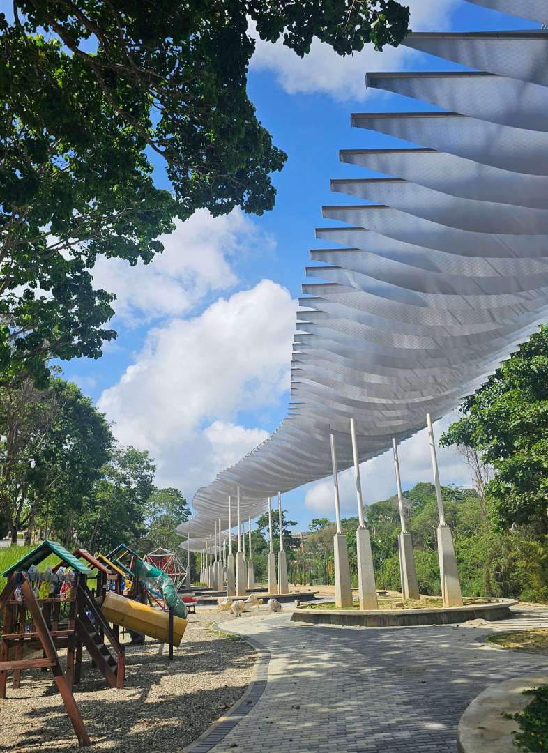 El Hatillo Posible: Recuperación Urbana y Pérgola Sostenible en Un Parque Metropolitano - imagen 2
